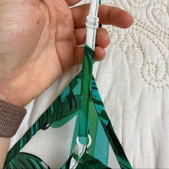 Leaf print ruffle mini dress - Picture 9 of 9